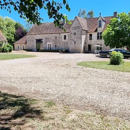 Demeure Authentique Du 15e Siecle Au Calme Saint-Longis