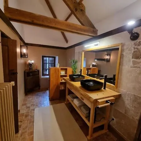 ヴィラ Demeure Authentique Du 15e Siecle Au Calme Saint-Longis