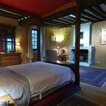 Demeure Authentique Du 15e Siecle Au Calme *