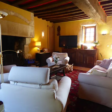 Demeure Authentique Du 15e Siecle Au Calme