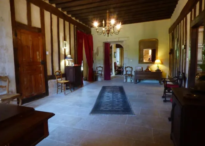 Demeure Authentique Du 15e Siecle Au Calme *