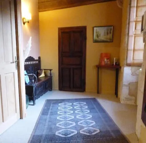 Demeure Authentique Du 15e Siecle Au Calme *