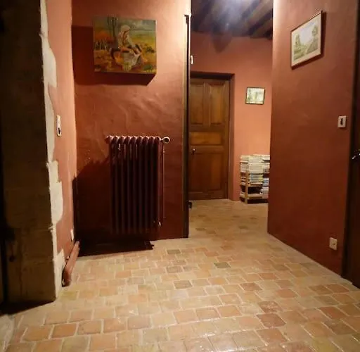 Demeure Authentique Du 15e Siecle Au Calme *