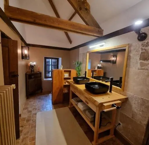 וילה Demeure Authentique Du 15e Siecle Au Calme Saint-Longis