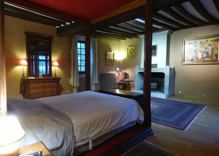 Demeure Authentique Du 15e Siecle Au Calme *