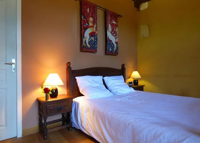 Demeure Authentique Du 15e Siecle Au Calme * Saint-Longis