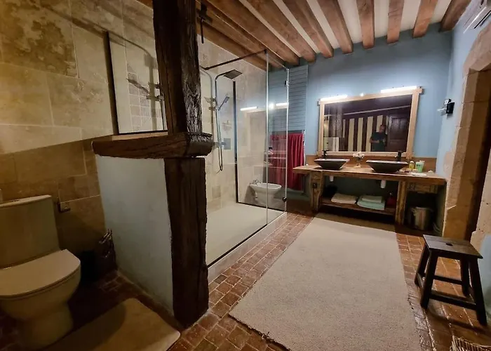 Demeure Authentique Du 15e Siecle Au Calme וילה